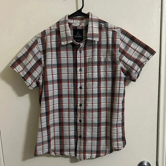 EUC Prana Men's Plaid Short Sleeve Button Down Shirt - Picture 1 of 3